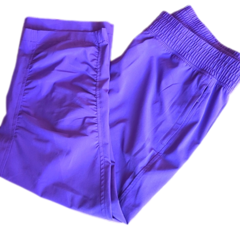 Cropped purple joggers with pockets